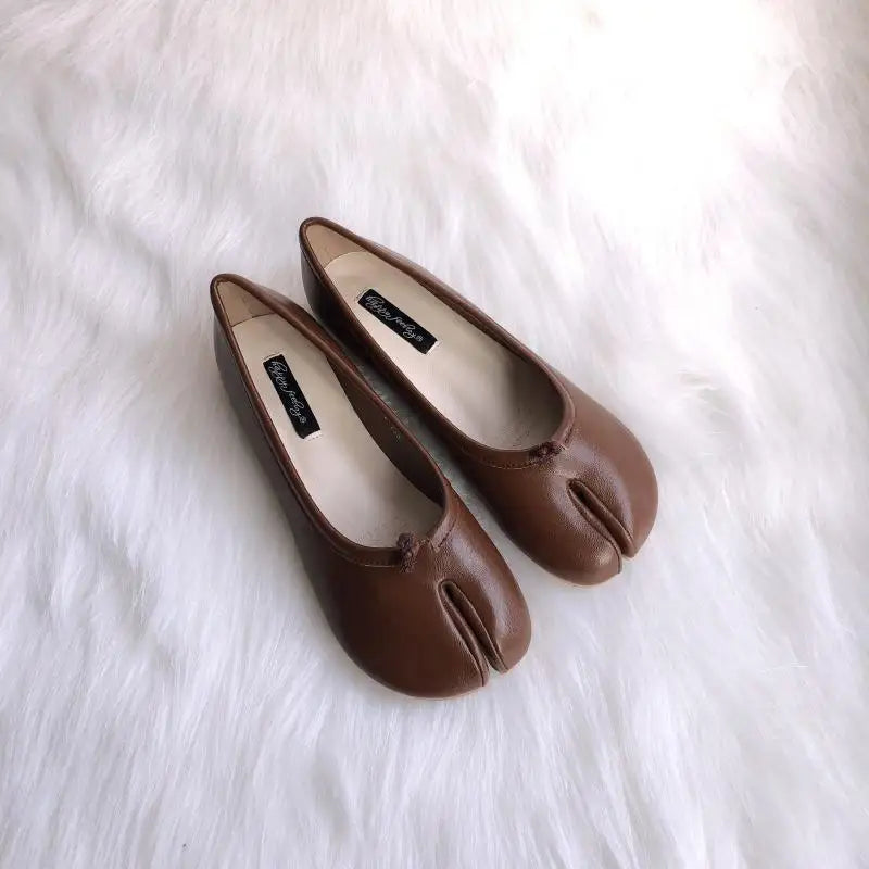 Tabi Ninja Shoes for Women: Microfiber Leather Split Toe Slippers